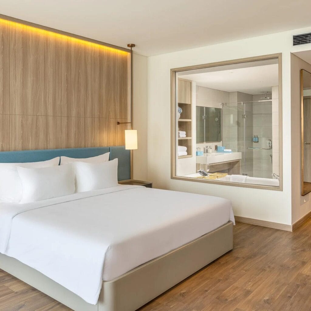 5-star hotel in Ha Long Marina