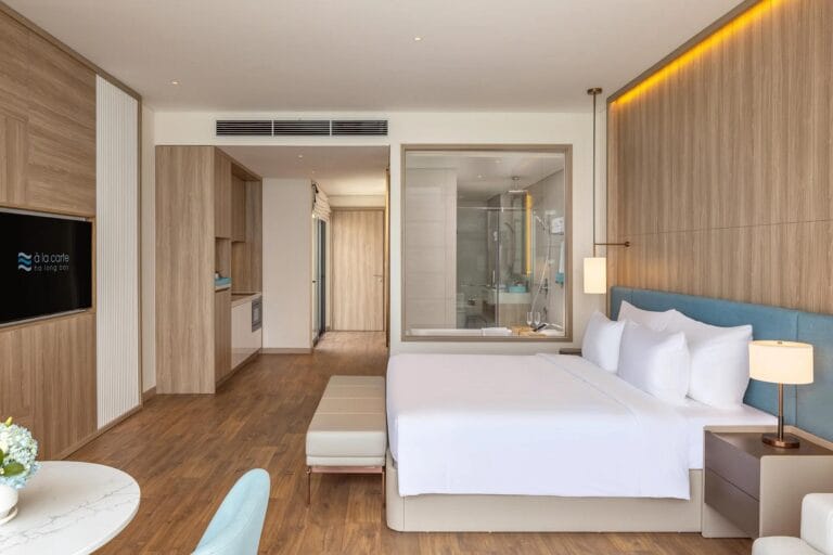 5-star hotel in Ha Long Marina