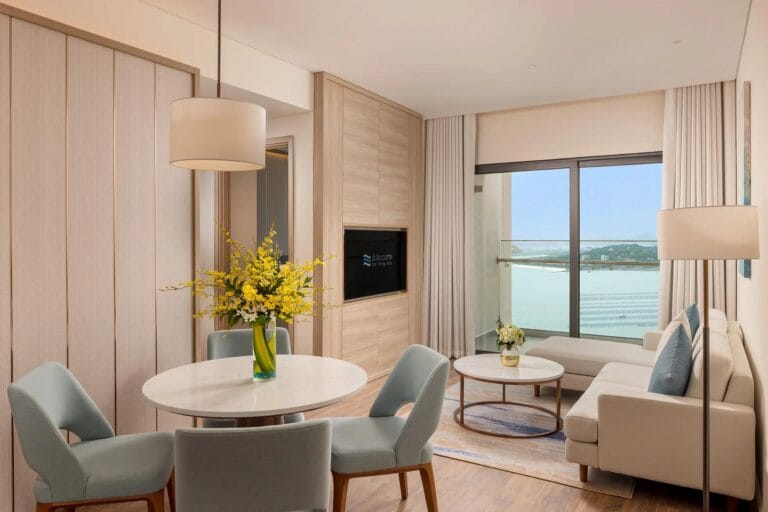 Best bay view hotel Ha Long