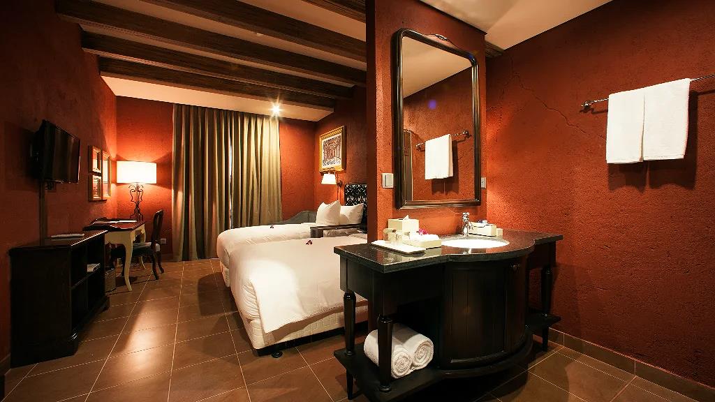 Hotel near Golden Bridge Da Nang