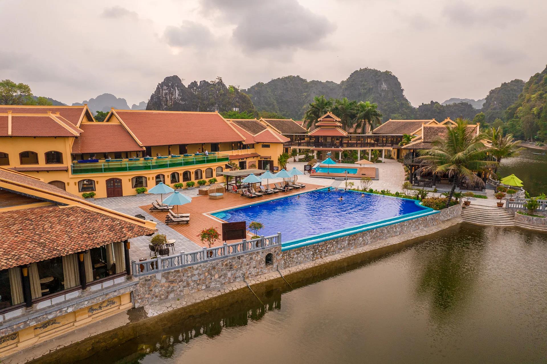 Emeralda Resort Tam Coc