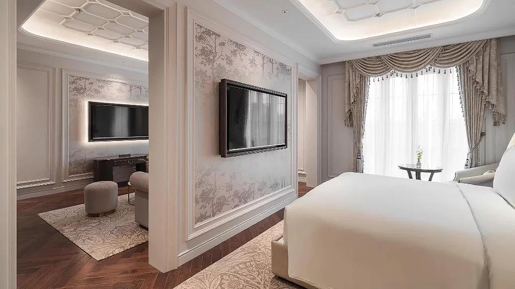 Best hotel near Xuan Huong Lake