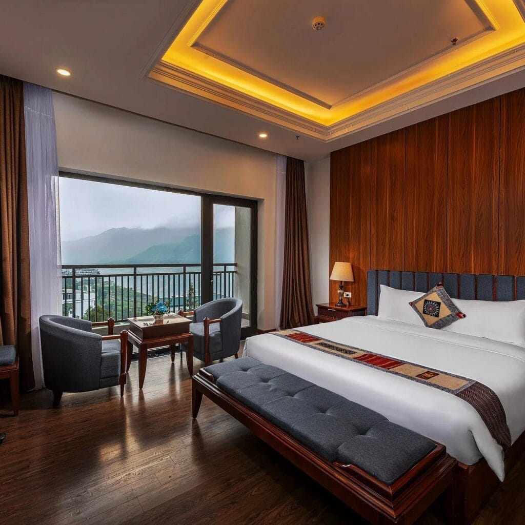 Sapa infinity pool hotel