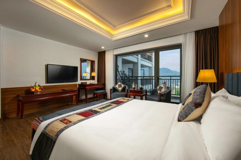 Sapa infinity pool hotel