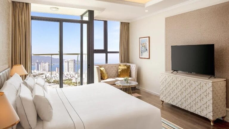 Luxury hotel in Da Nang city center