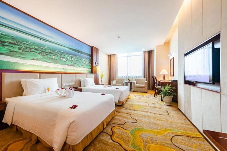 Best hotels with Ha Long Bay view
