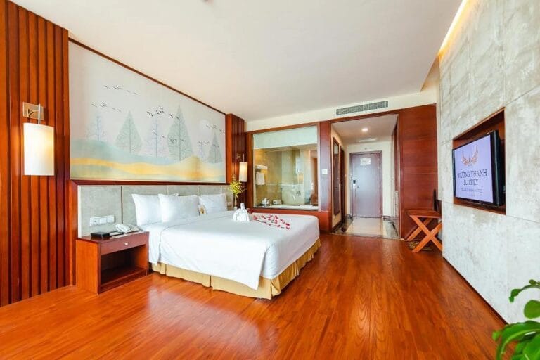Bai Chay beach hotel