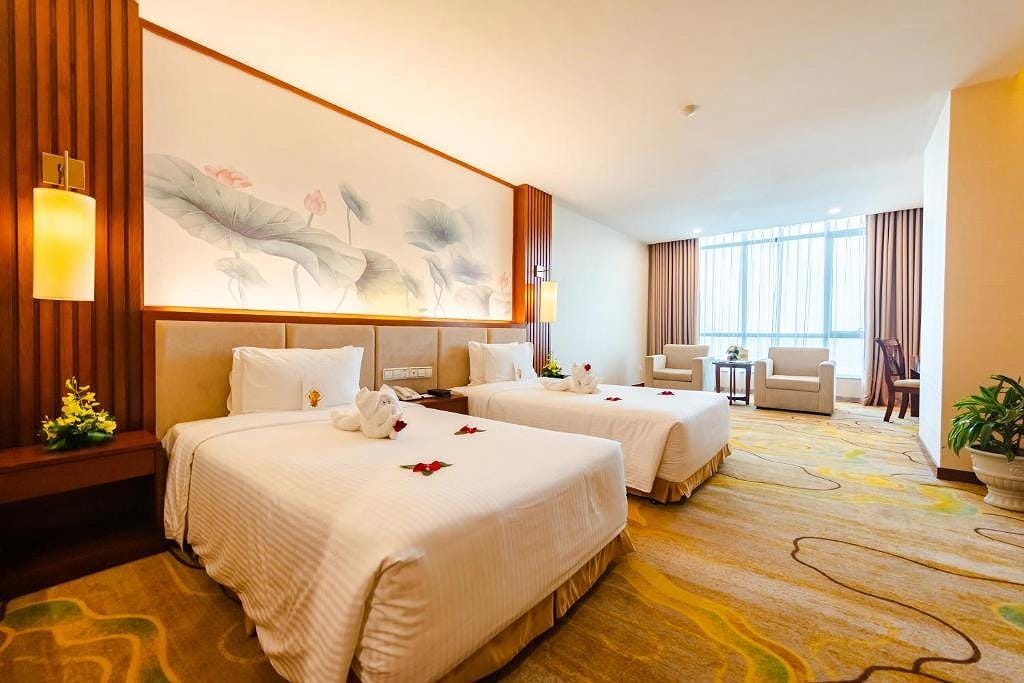 Bai Chay beach hotel