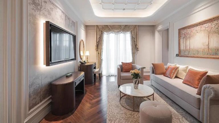 Best hotel near Xuan Huong Lake