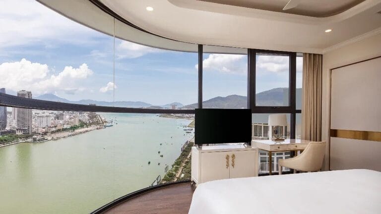 Luxury hotel in Da Nang city center