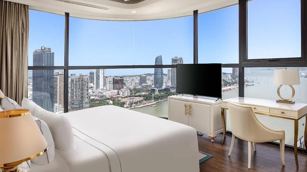 Luxury hotel in Da Nang city center