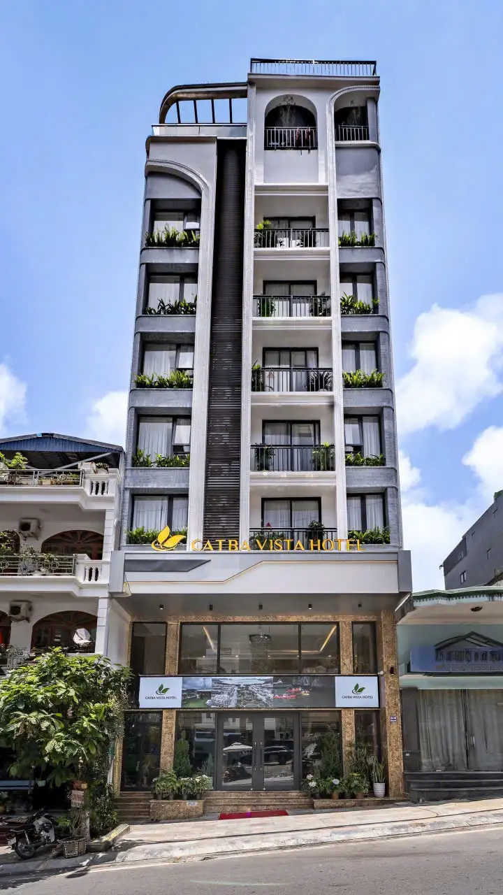 Best hotel in Cat Ba